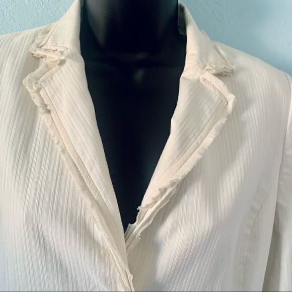 Banana Republic Cream Textured Blazer Size 6 - Picture 2 of 16